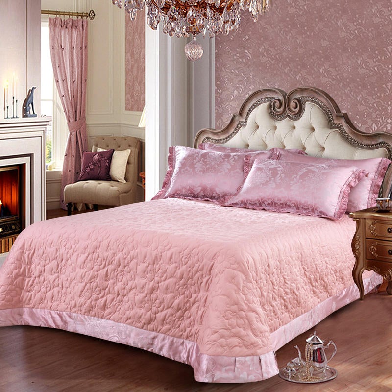 Lynda Bedding set