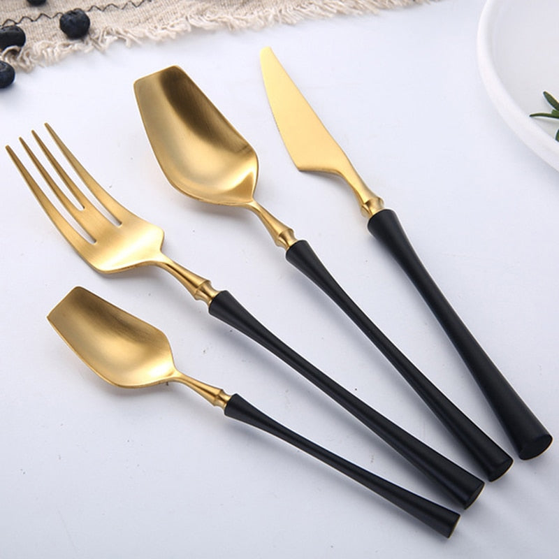 Oger Flatware Set