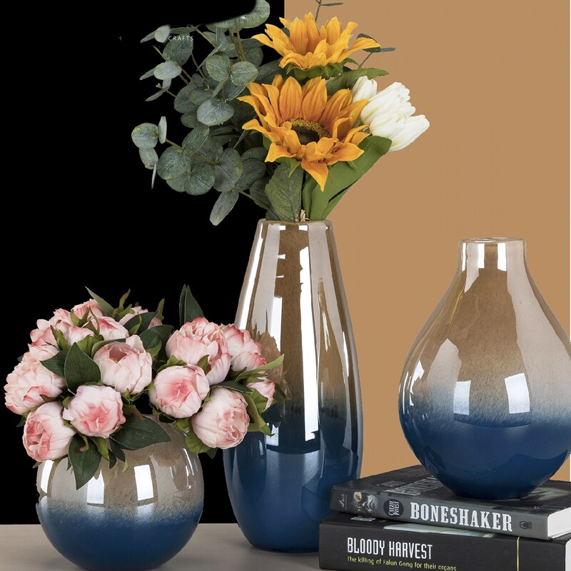 Meganus luxury Vase