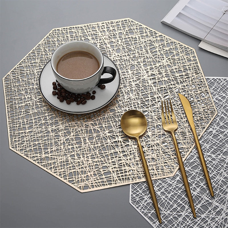 Gorgona Placemats Set